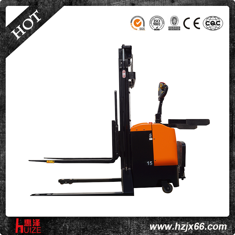 新款全電動(dòng)堆高車寬底腿 新款全電動(dòng)堆高車寬底腿